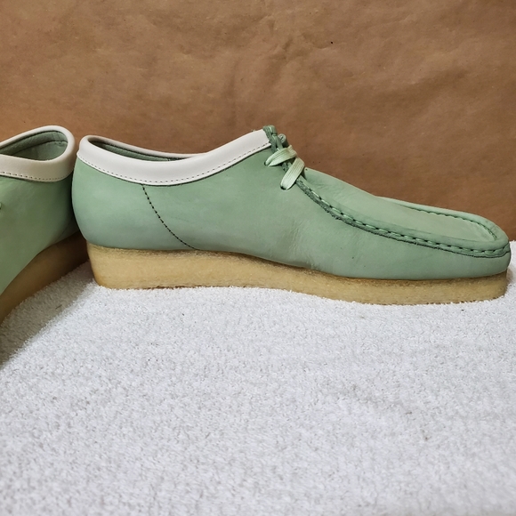 SOLD Clarks wallabee - Picture 11 of 15